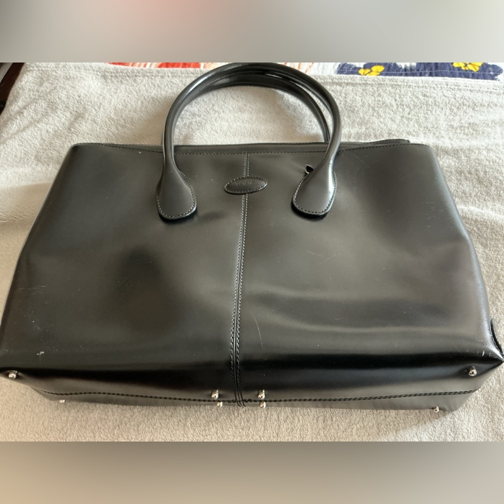 Tod’s Ladies Handbag - Picture 2 of 16